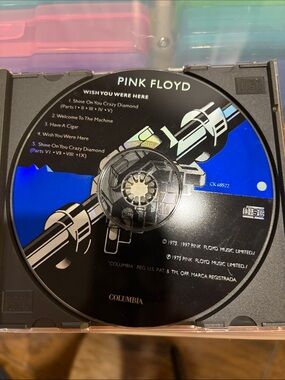 Columbia Pink Floyd CD — Black & Blue Disc Artwork